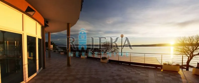 Poslovni Prostor - Crikvenica, 5000m2