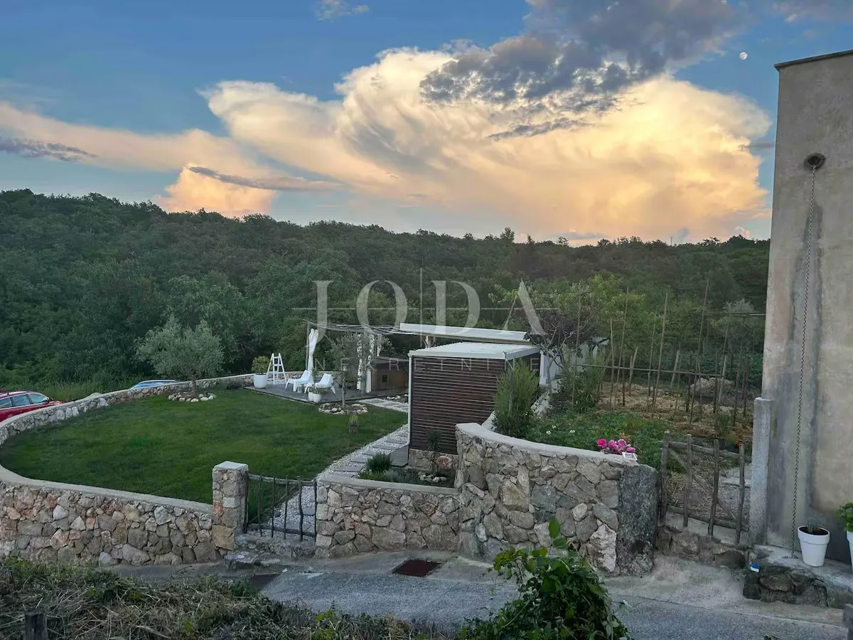 Kuća - Dobrinj, 71m2