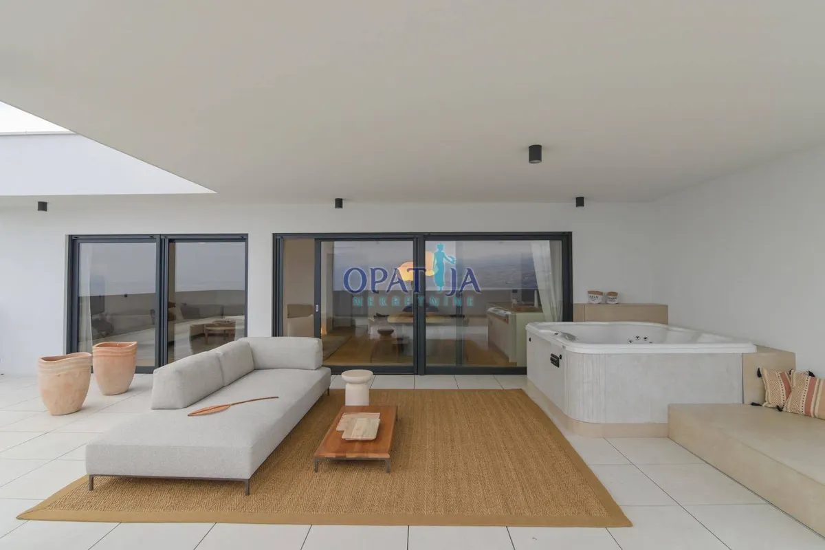 Apartment - Opatija, 230m2