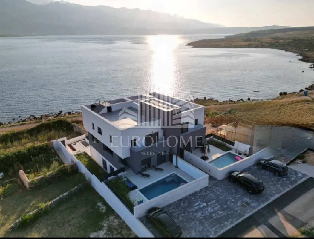 Stan - Posedarje, 256.25m2