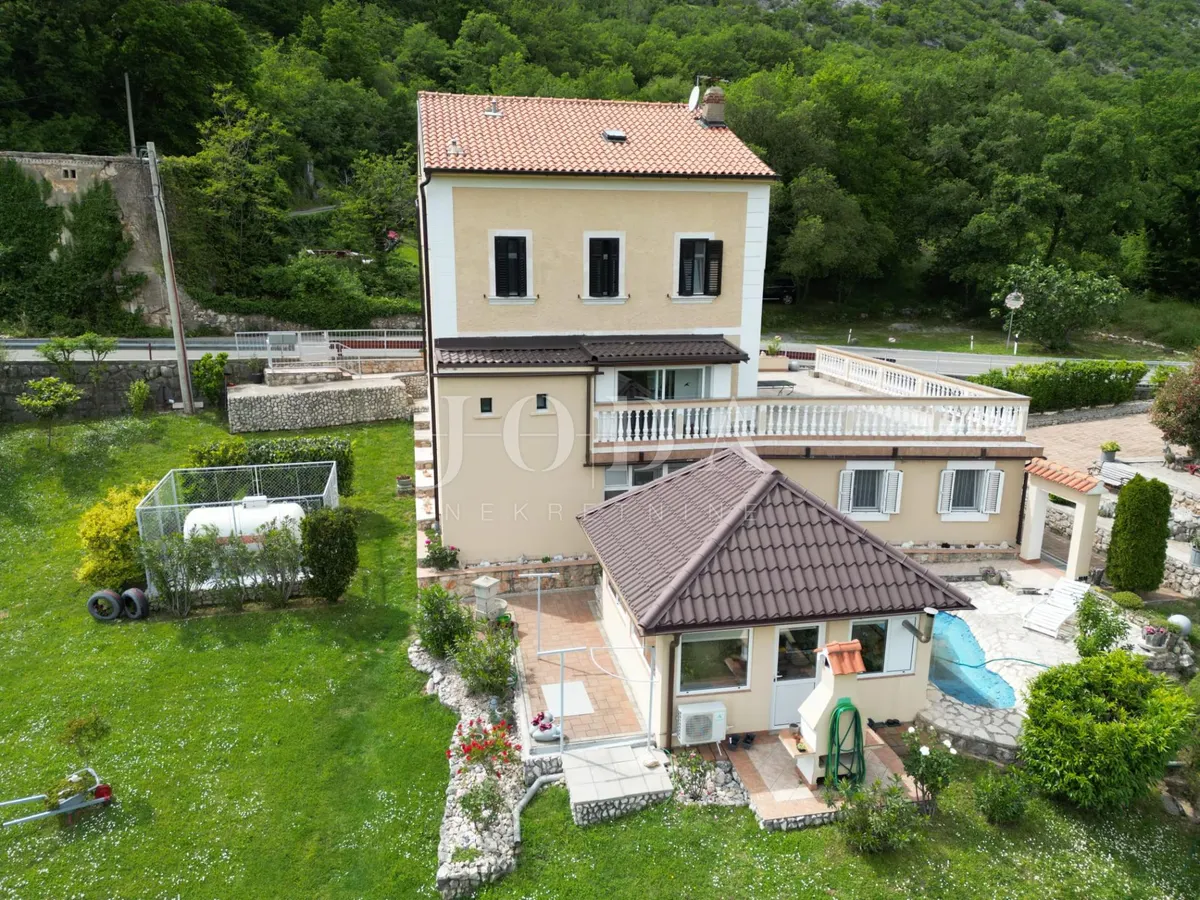 Kuća - Vinodolska Općina, 305m2