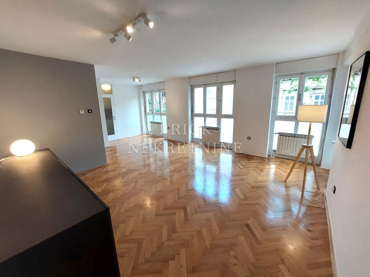 Poslovni Prostor - Donji Grad, 42m2
