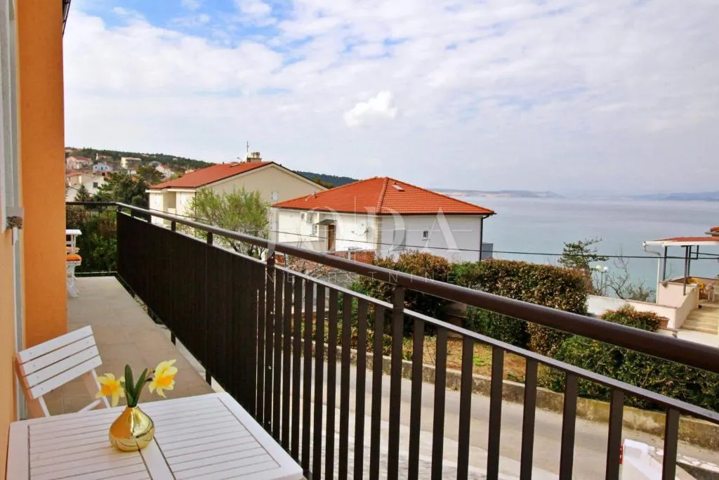Kuća - Dobrinj, 250m2