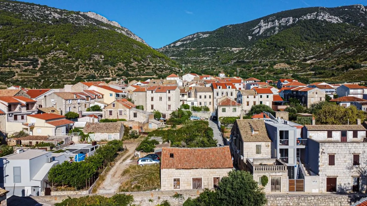 House - Komiža, 105m2