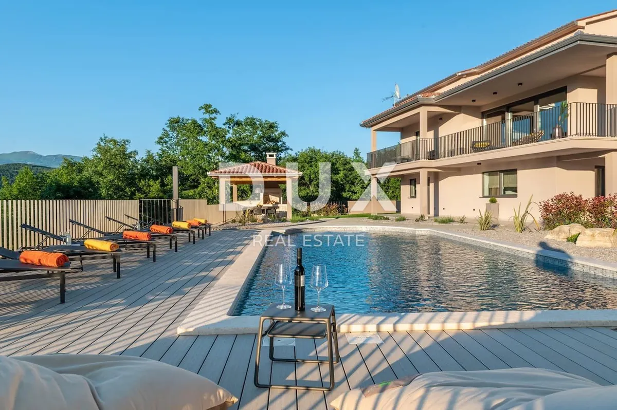 Kuća - Labin, 350m2