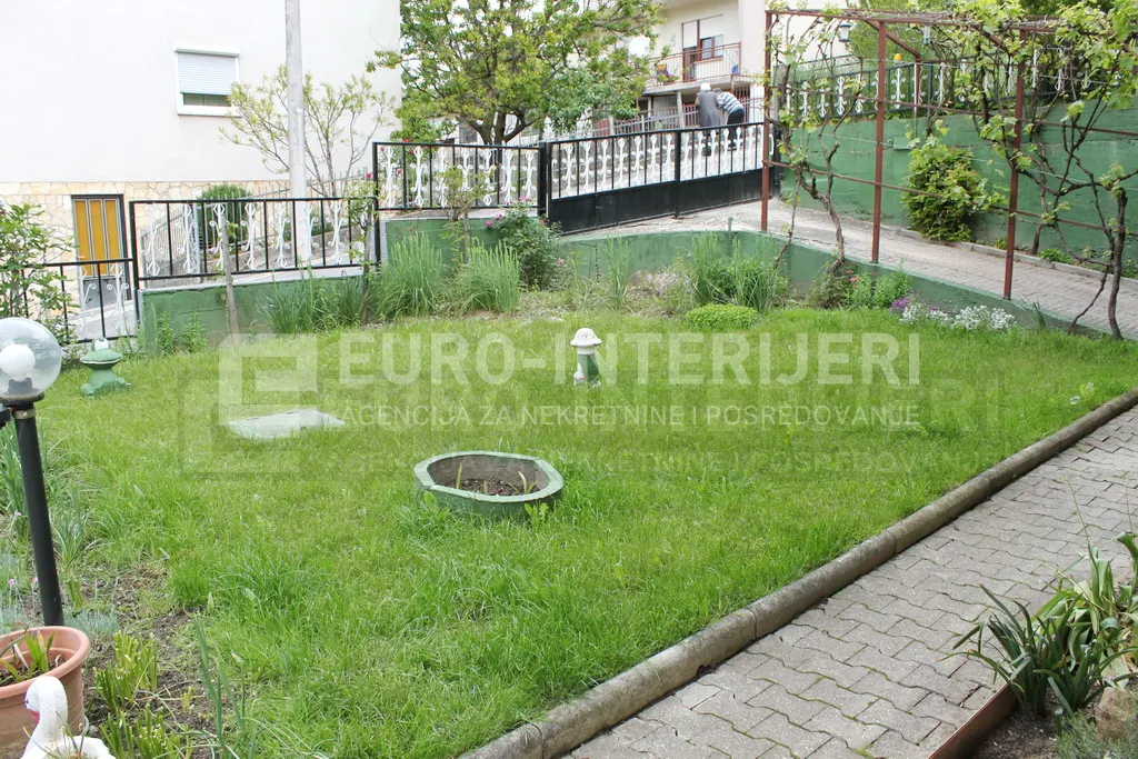 Kuća - Podsused - Vrapče, 298m2