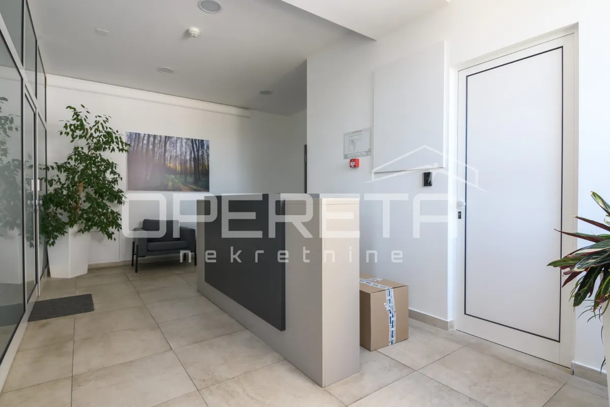 Ured - Kamenarka, Novi Zagreb - istok, Zagreb, 637m2
