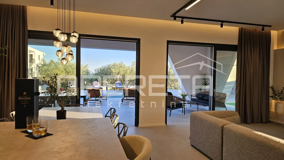Kuća - ulica gardijskih brigada, Kaštela, Kaštela, 250m2