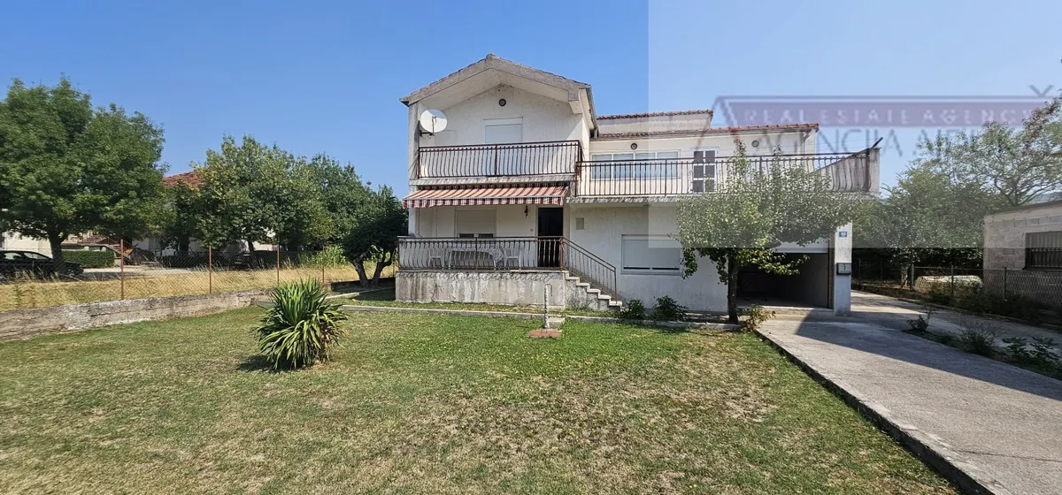 Kuća - Imotski, 300m2
