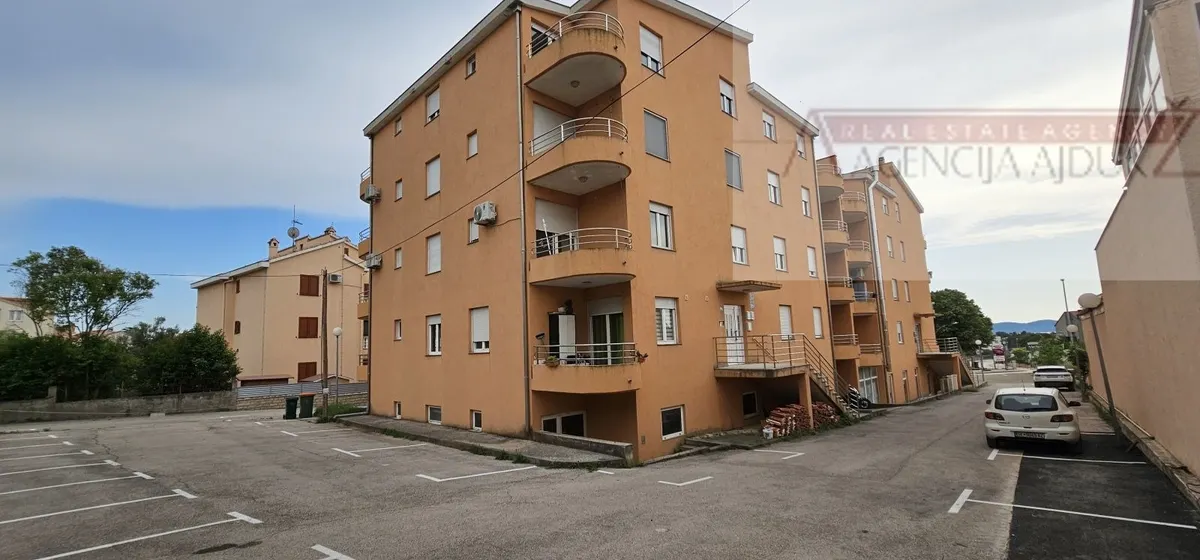 Poslovni Prostor - Borik, Zadar, 76m2