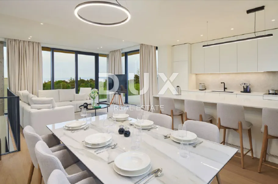 Kuća - Umag, 262.99m2