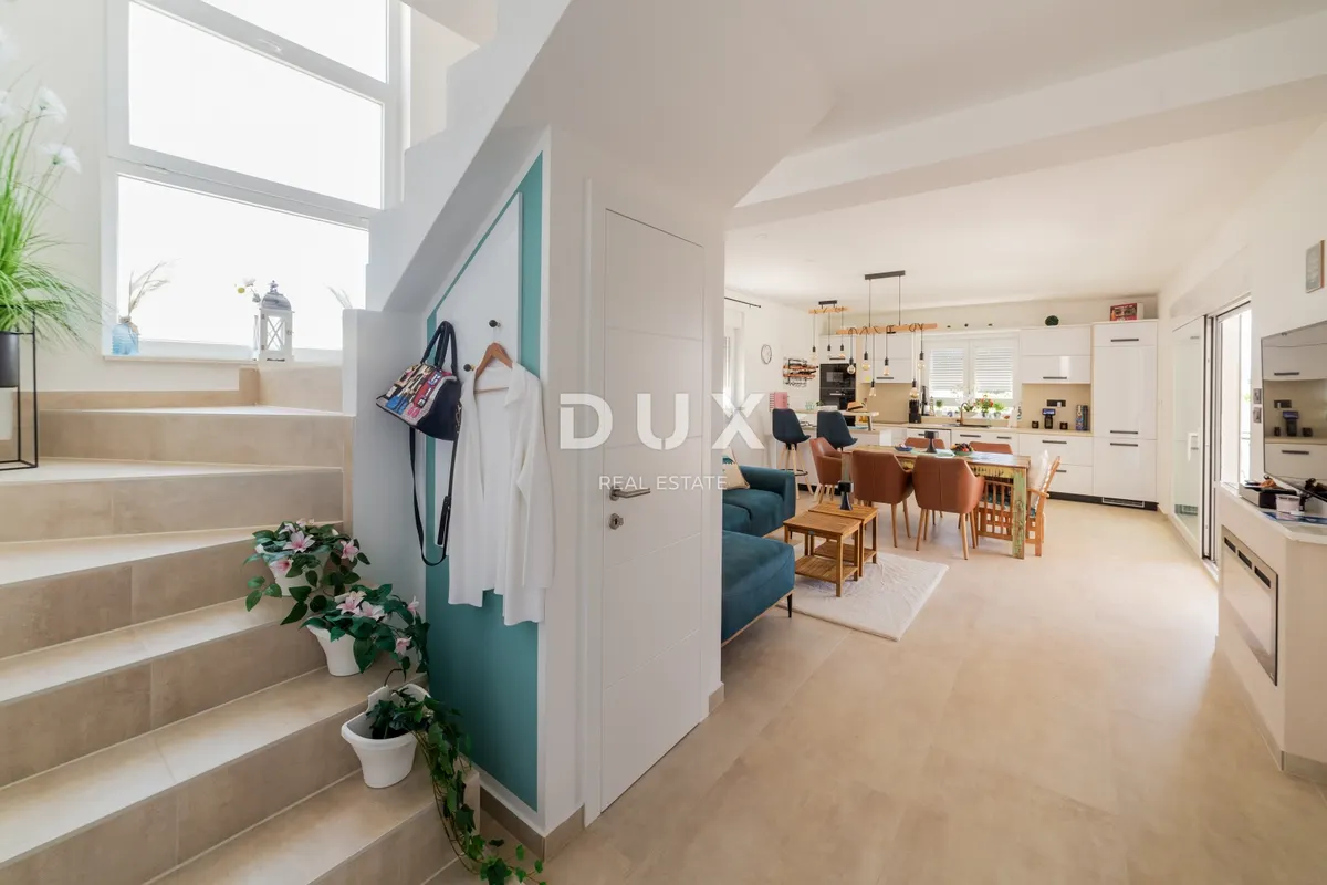 Kuća - Vrsi, 141m2