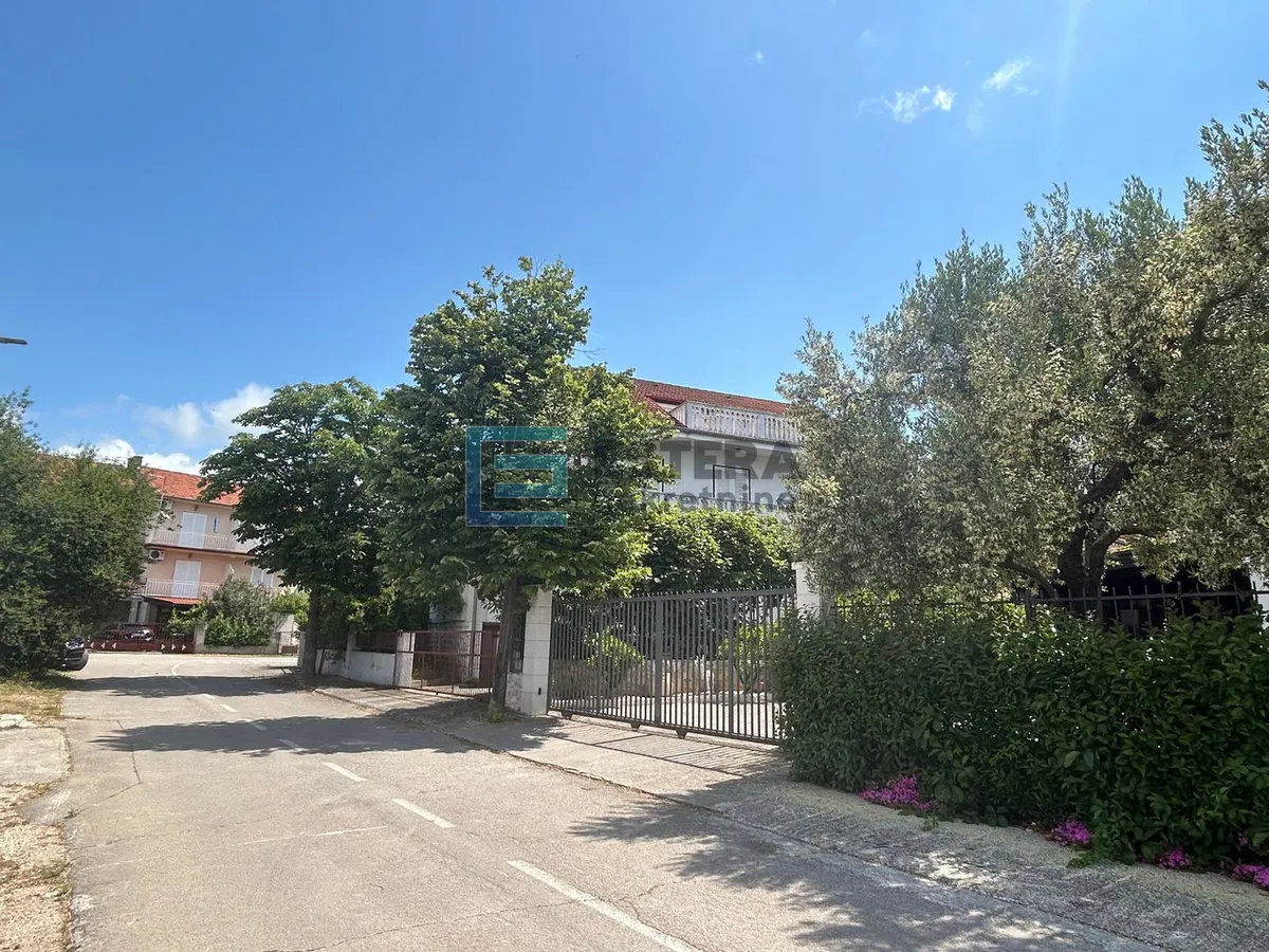 Kuća - Biograd na Moru, 398m2