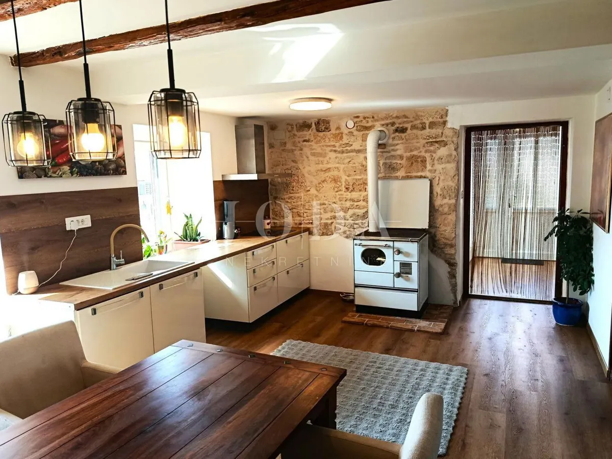 House - Svetvinčenat, 300m2