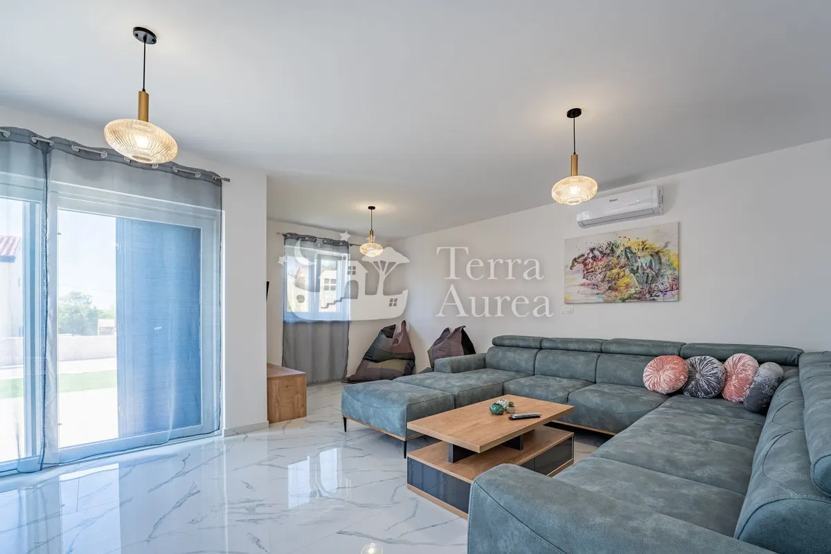 Kuća - Dobrinj, 320m2