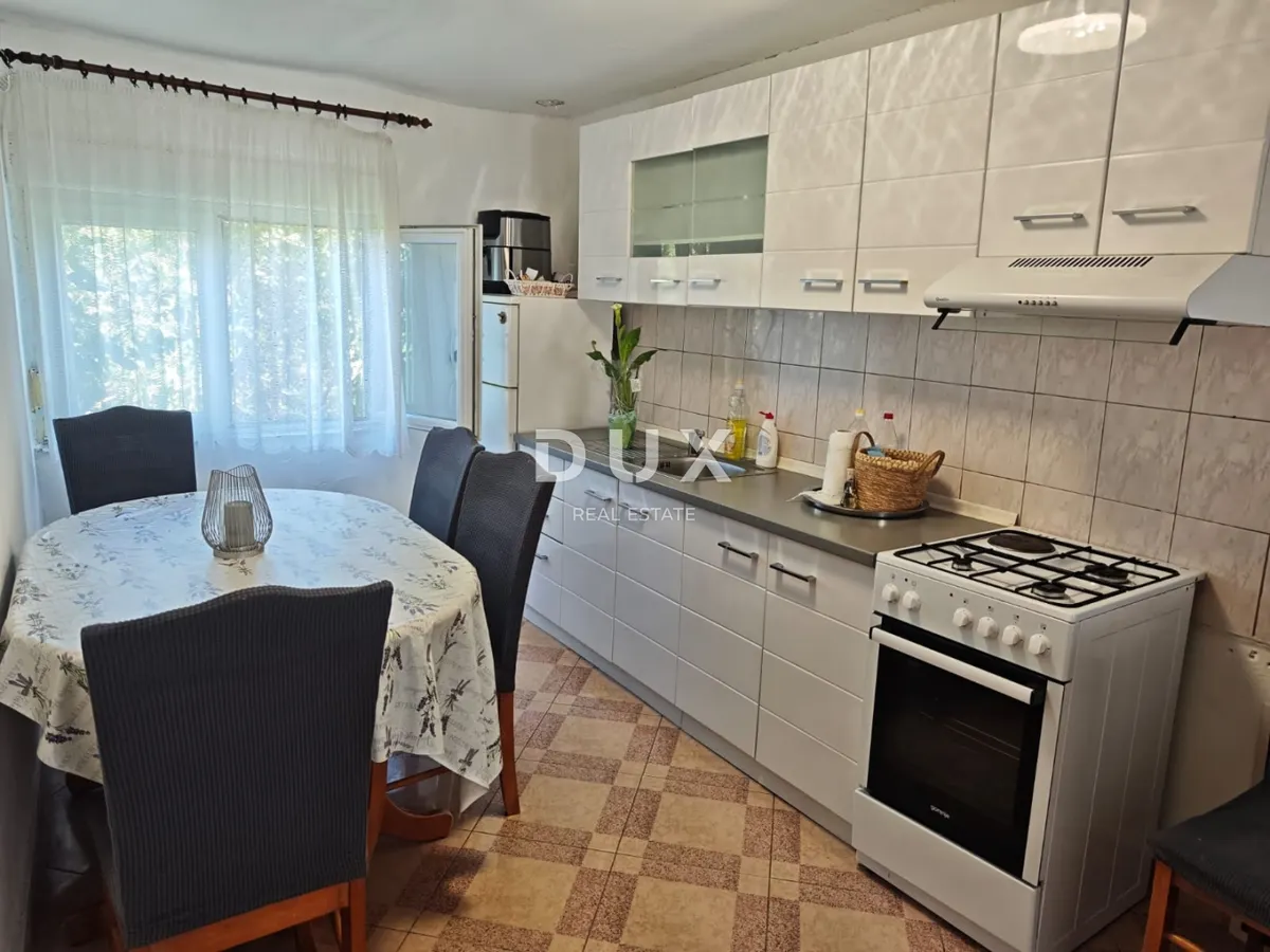 Kuća - Ražanac, 184m2