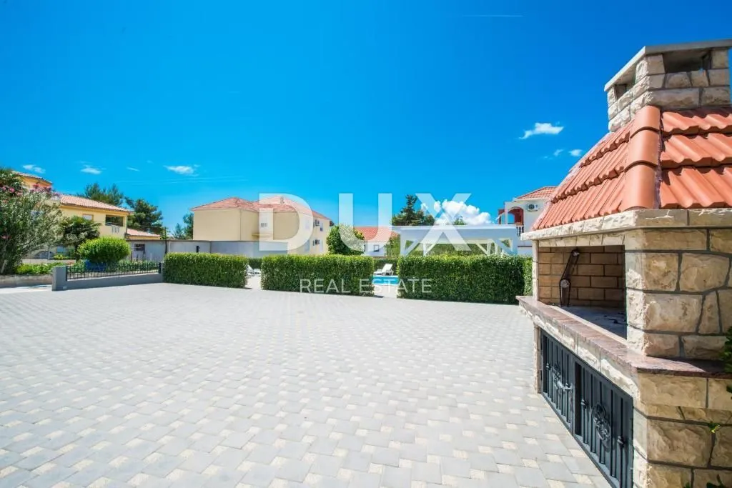 Kuća - Bibinje, 330m2