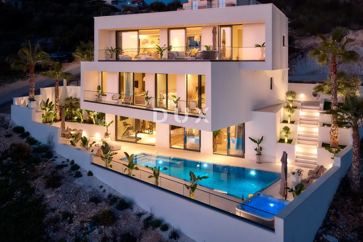 Kuća - Trogir, 351m2