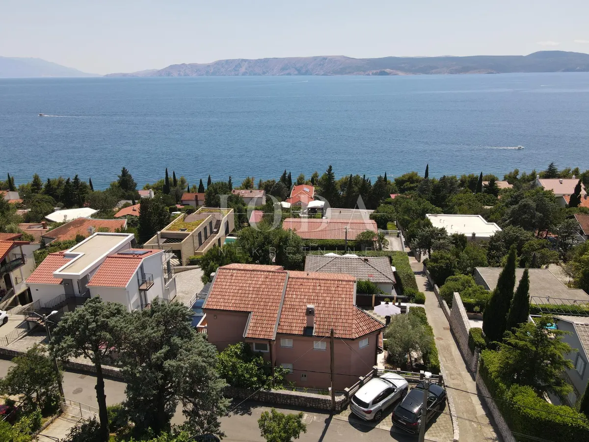 House - Novi Vinodolski, 220m2