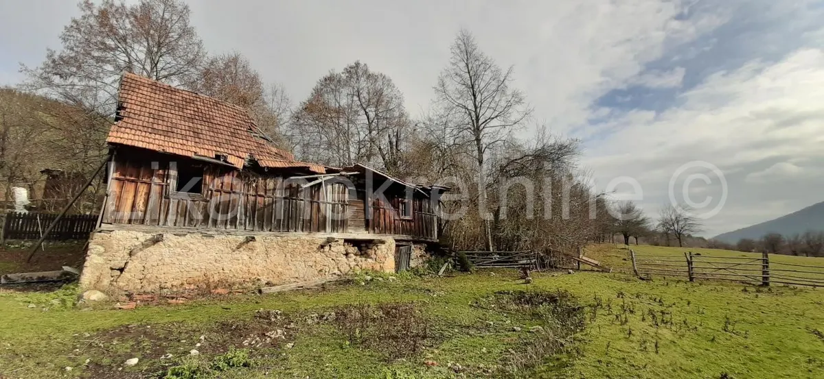 House - Vrhovine, 100m2