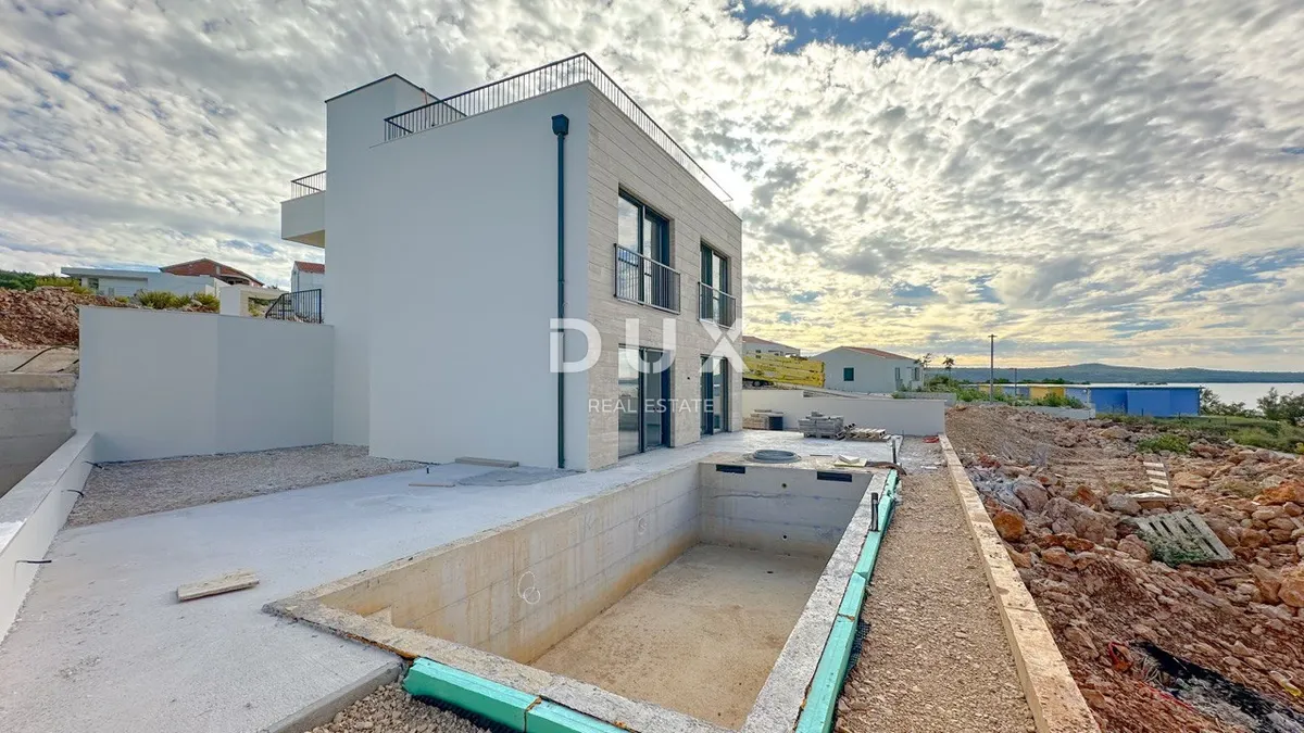 Kuća - Novigrad, 175.94m2