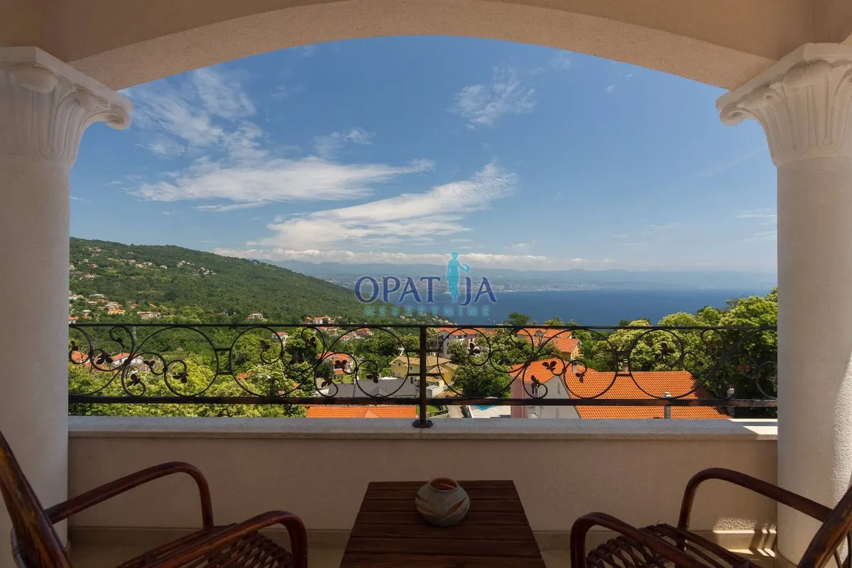 Stan - Opatija - Okolica, 270m2
