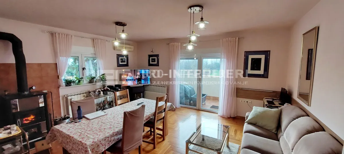 Kuća - Podsused - Vrapče, 381m2