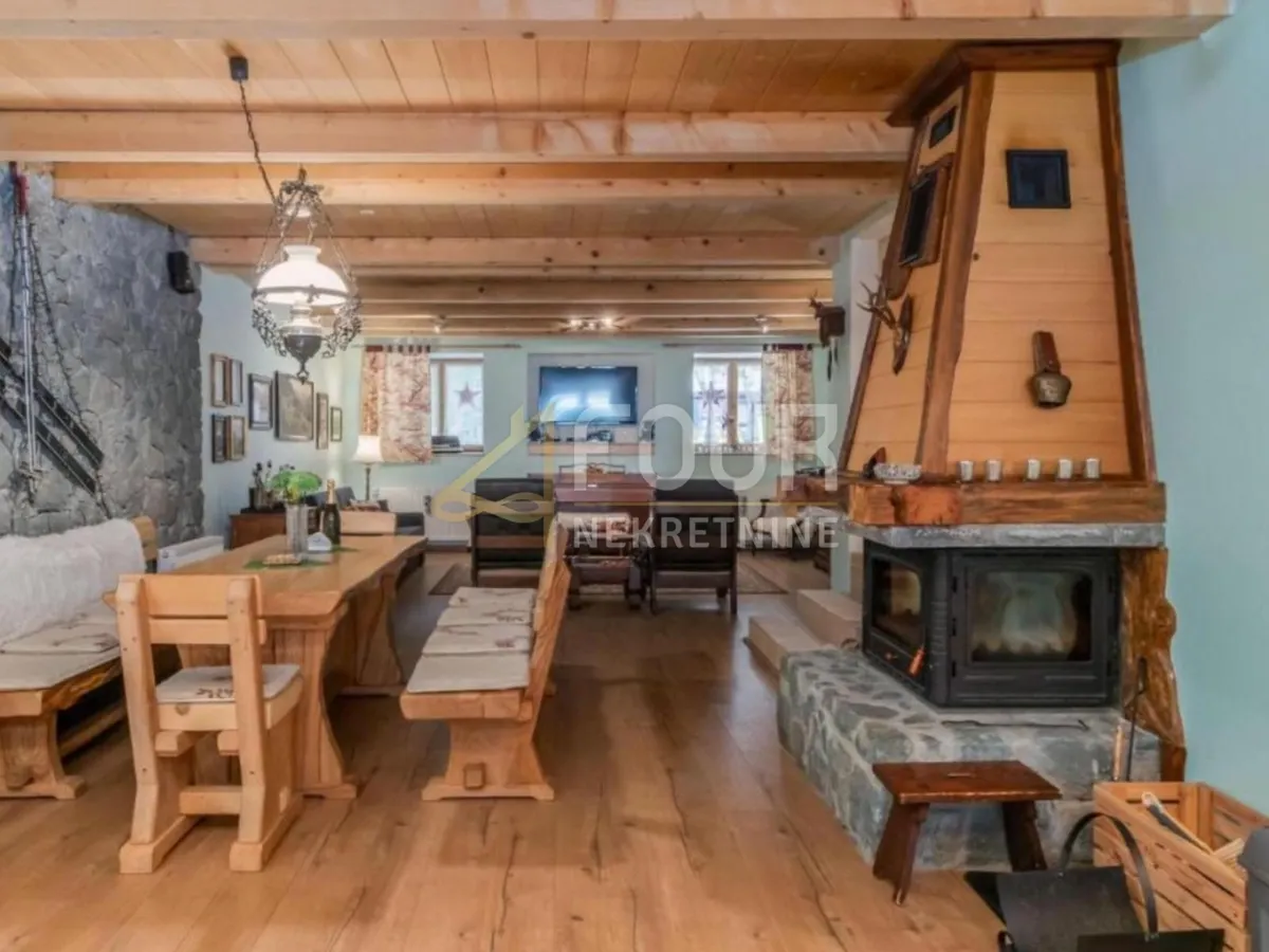 Kuća - Mrkopalj, 450m2
