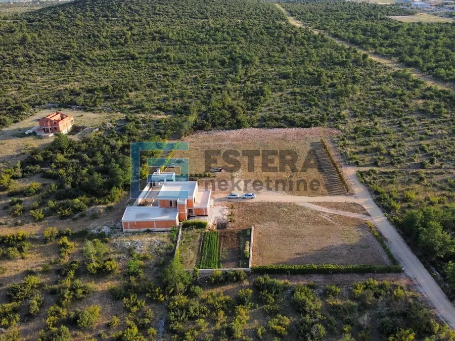 Zemljište - Donja Jagodnja, 700m2