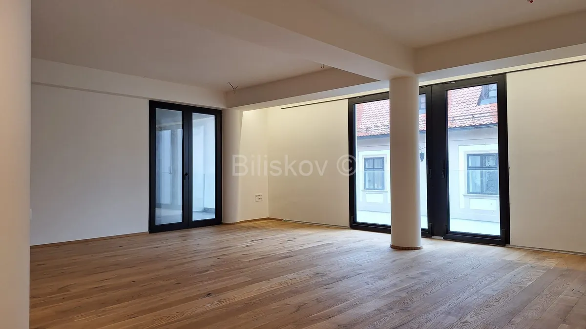 Poslovni Prostor - Centar, Varaždin, 139.37m2