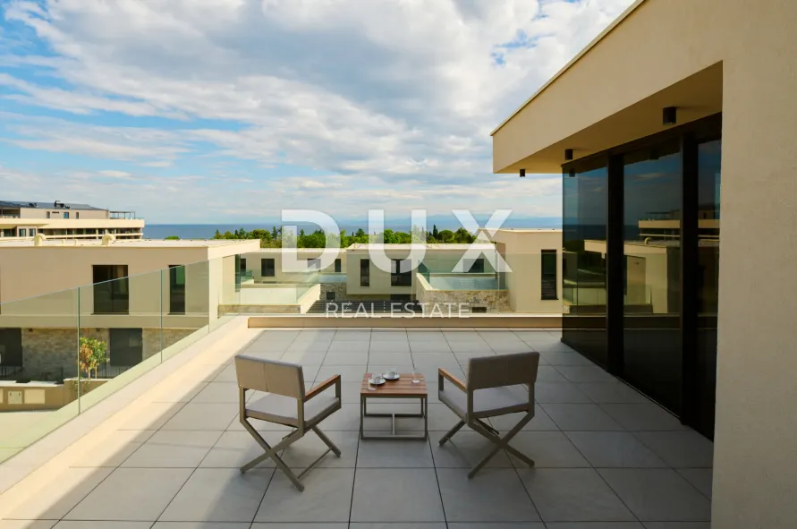 Kuća - Umag, 279.96m2