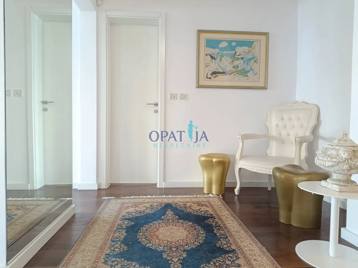 Stan - Opatija, 98.02m2
