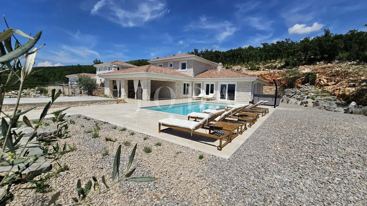House - Crikvenica, 200m2