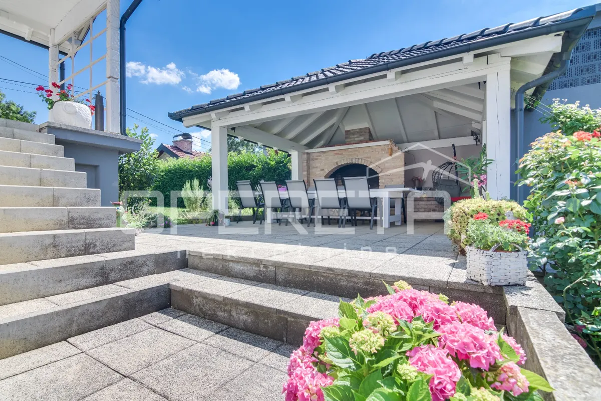 House - Lukarišće, Dugo Selo, Dugo Selo, 330m2