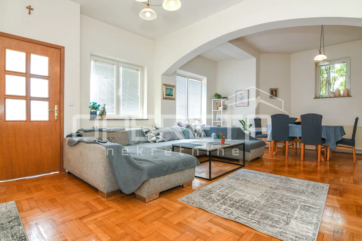 Kuća - Zelena magistrala, Vrapče-Podsused, Zagreb, 340m2