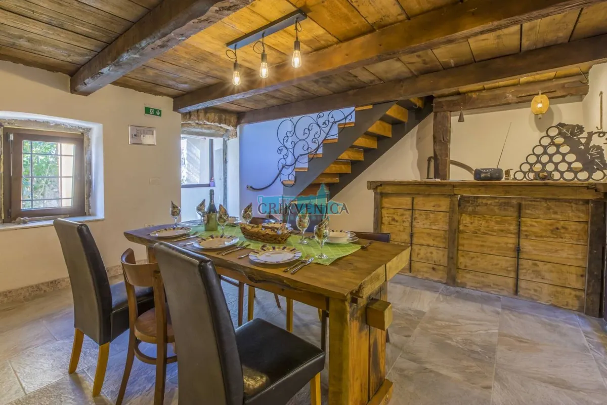 Kuća - Vinodolska Općina, 300m2