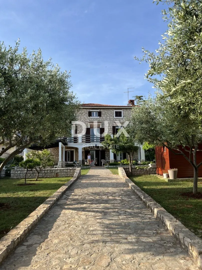Kuća - Umag, 243m2