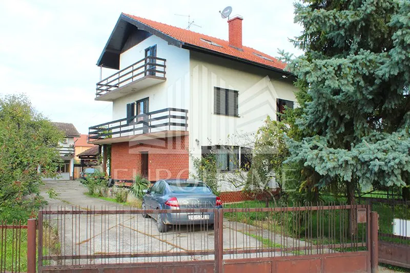 Kuća - Velika Gorica - Okolica, 400m2