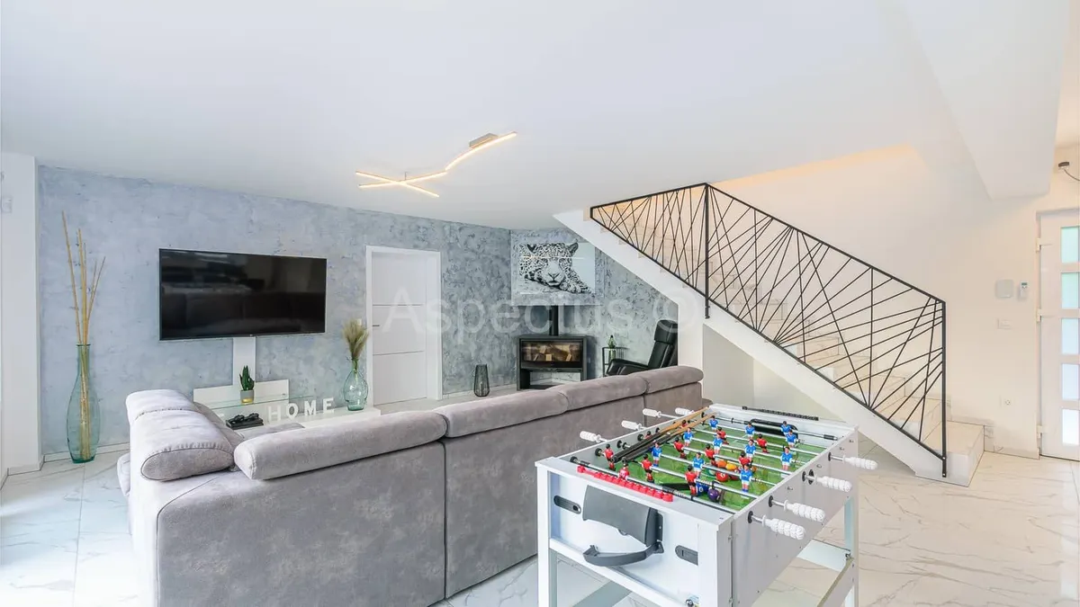 House - Vodnjan, 243m2