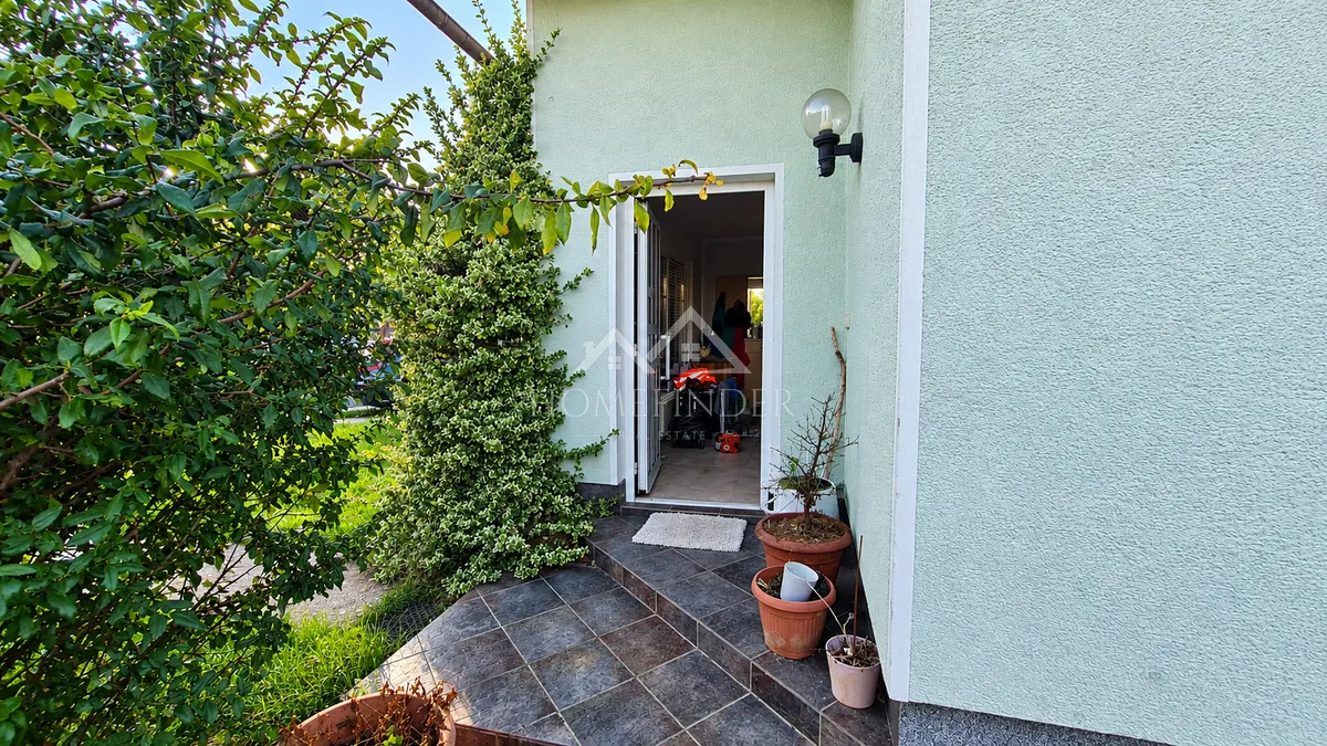 Kuća - Jakovlje, 68m2