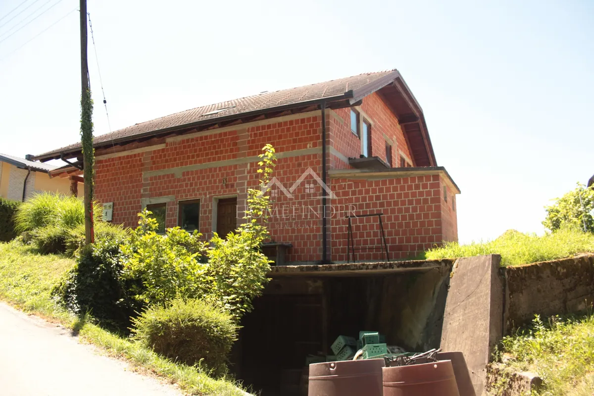 House - Donja Stubica, 450m2