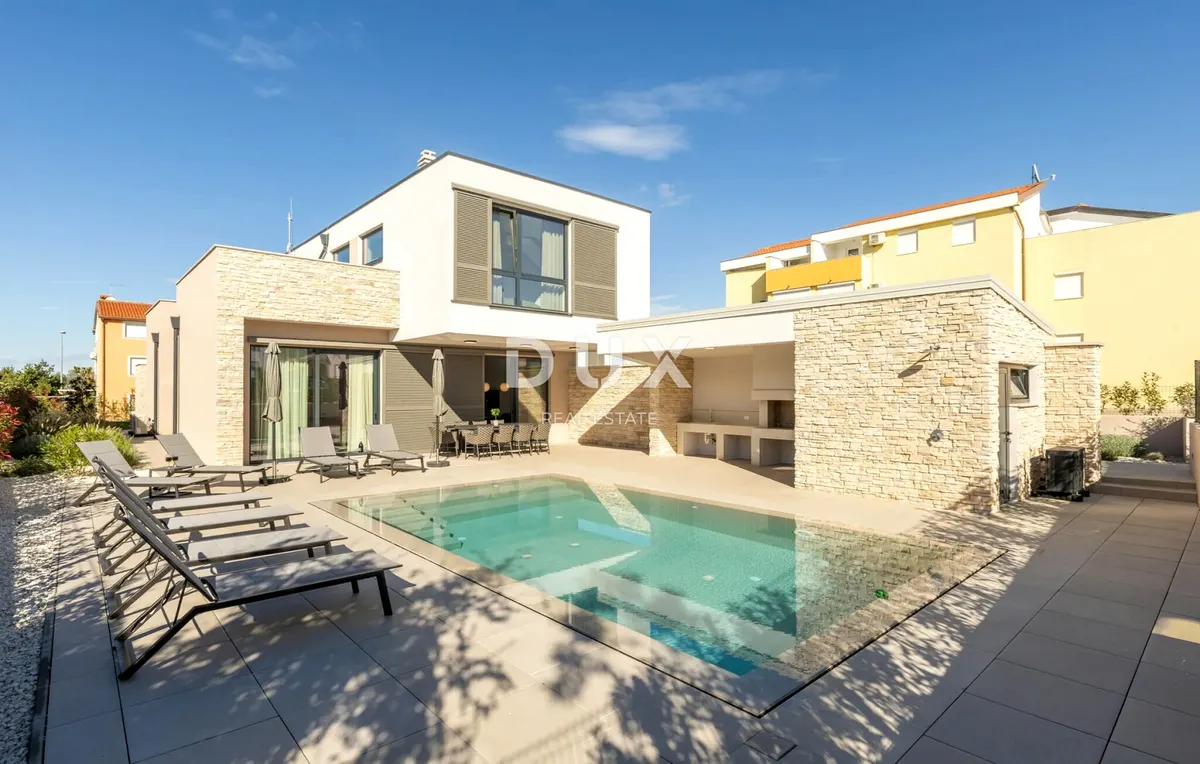 Kuća - Umag, 238m2