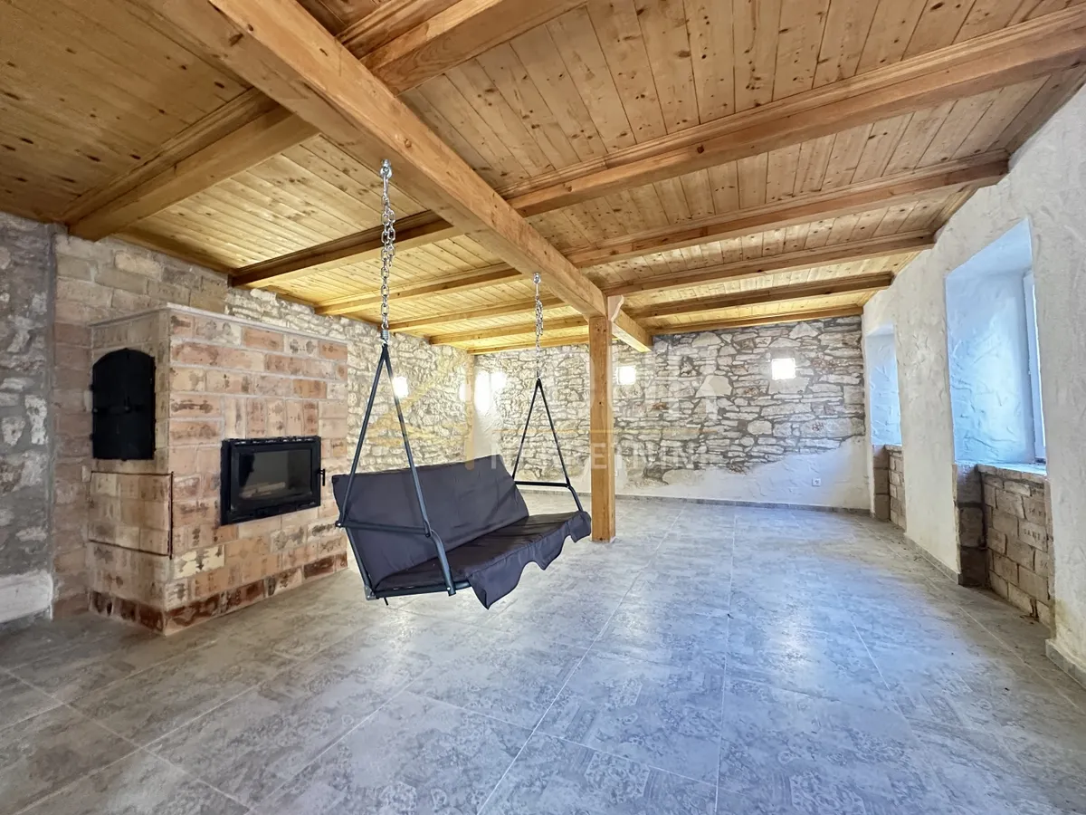 Kuća - Pula, 251m2