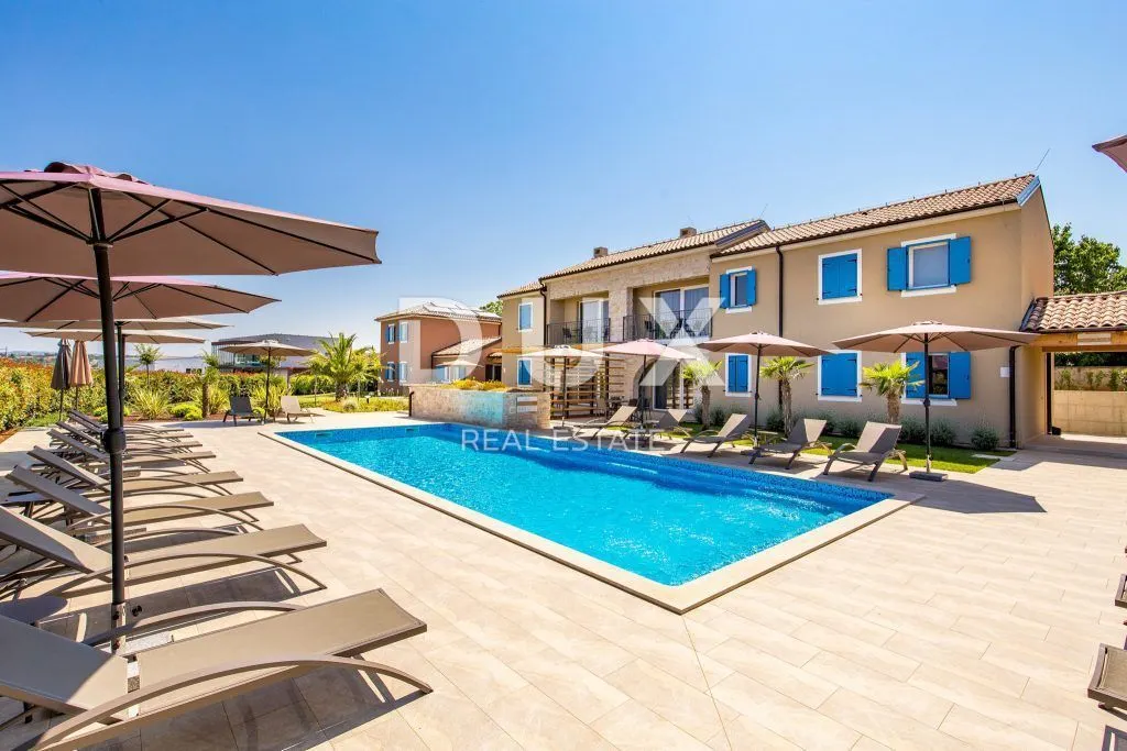 Kuća - Poreč, 800m2