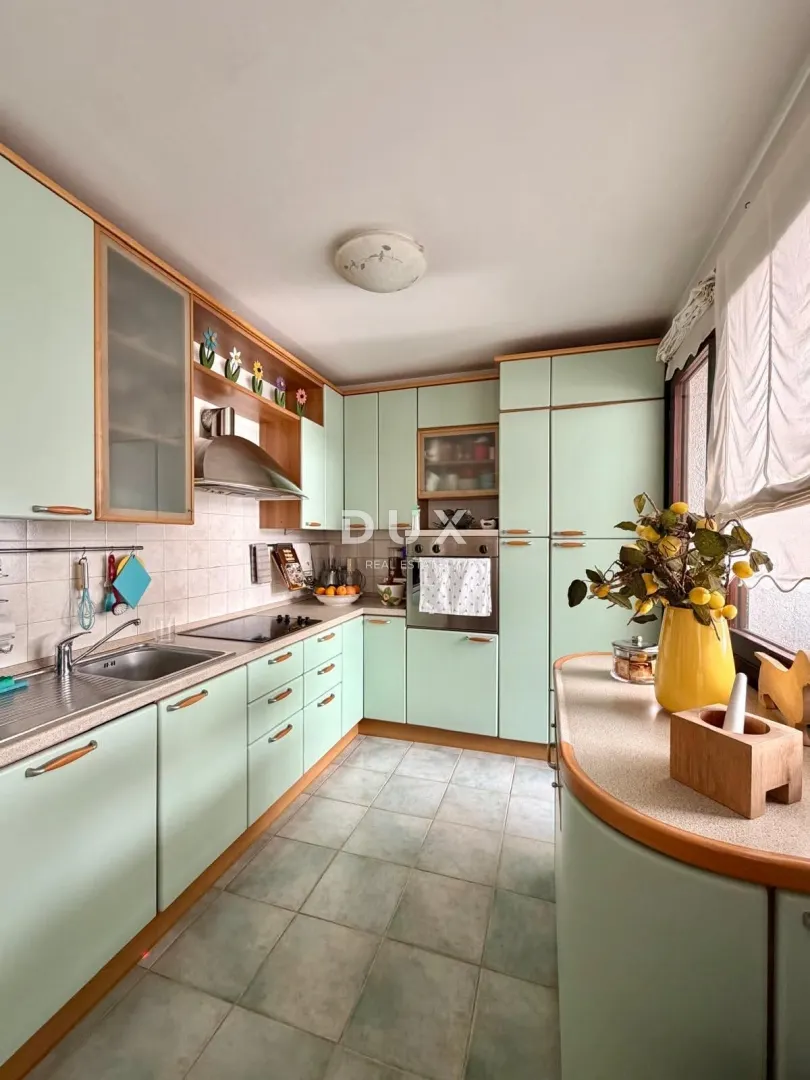 Stan - Biograd na Moru, 79m2