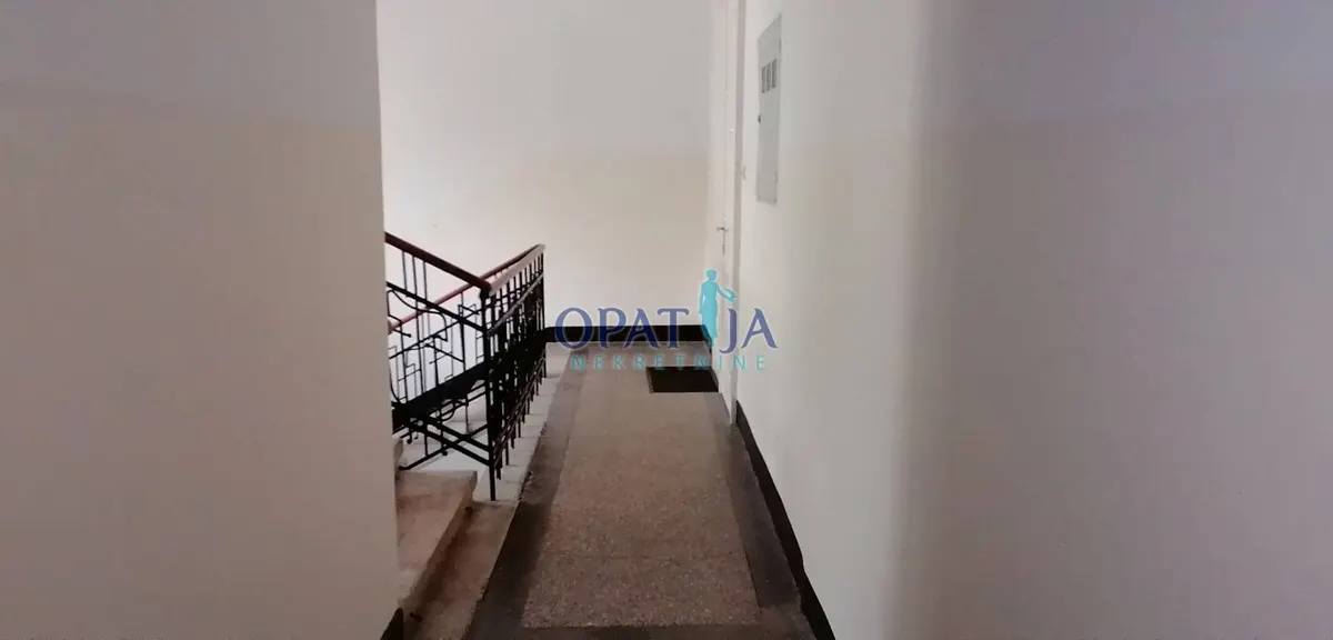 Poslovni Prostor - Opatija, 25m2