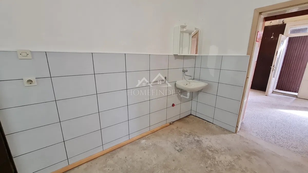 Commercial Space - Kraljevec Na Sutli, 70m2
