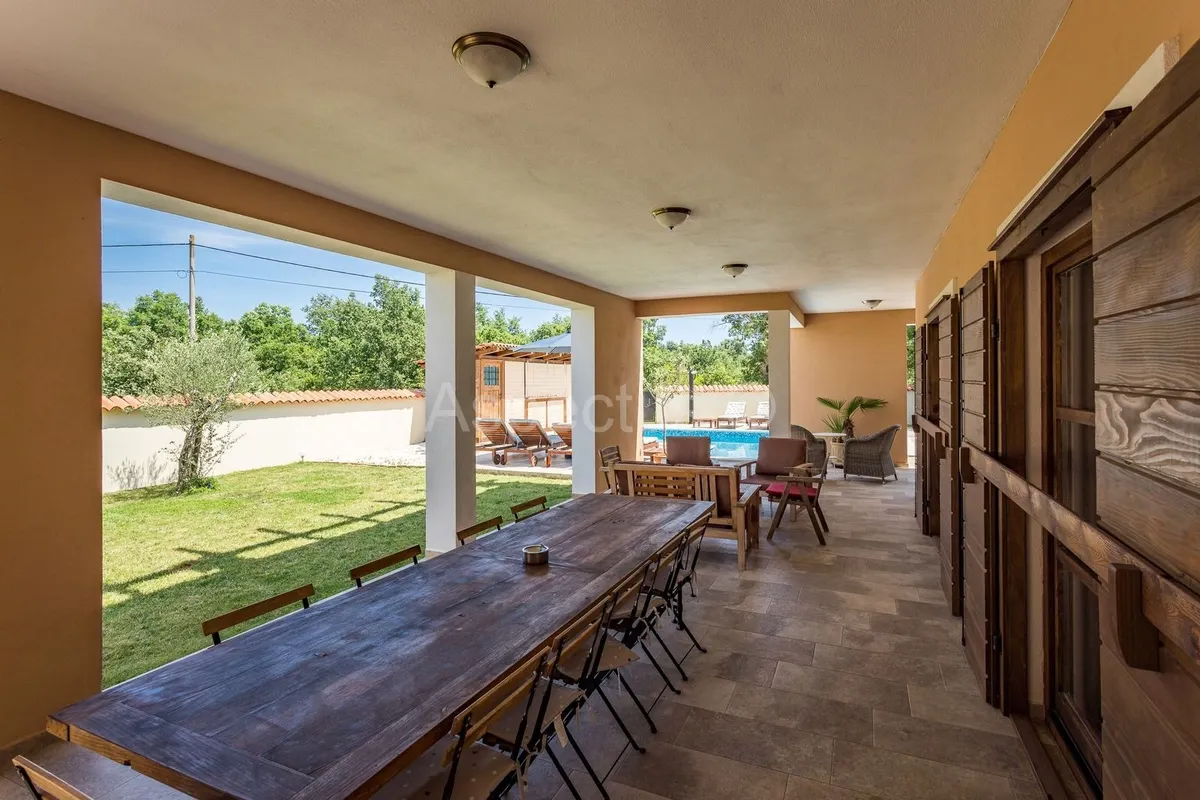 House - Vodnjan, 360m2