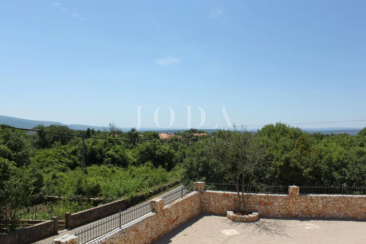 Kuća - Dobrinj, 140m2