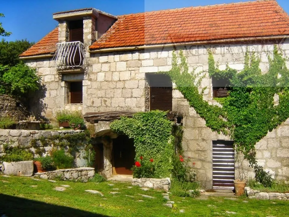 House - Lovreć, 150m2